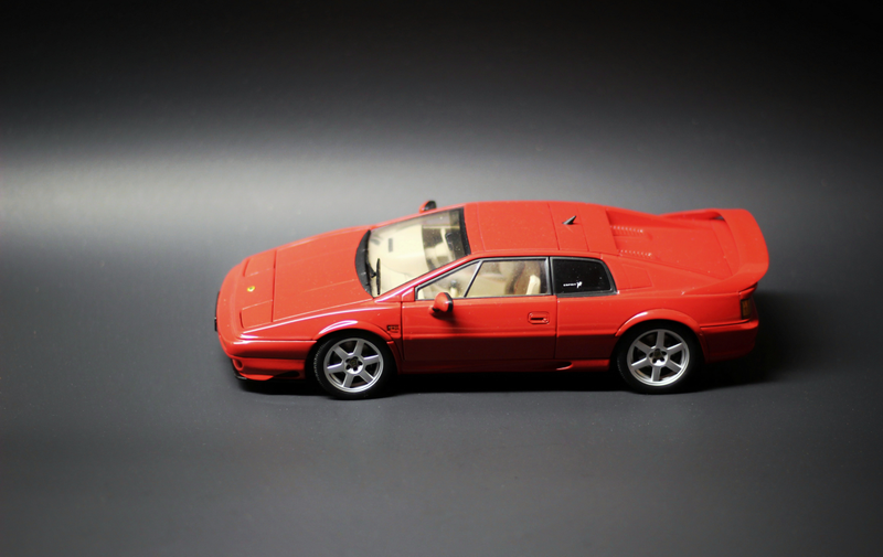 Illustration for article titled AutoArt Lotus Esprit V8 in 1:18 scale